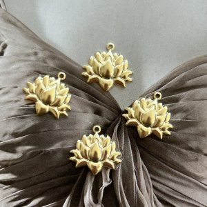 Pendant Flor del Loto Gold - Colección Brasil - 10 mm - 1 unidad