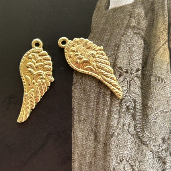 Pendant Alita Grabada Gold Mate- Colección Brasil - 25 mm - 1 unidad