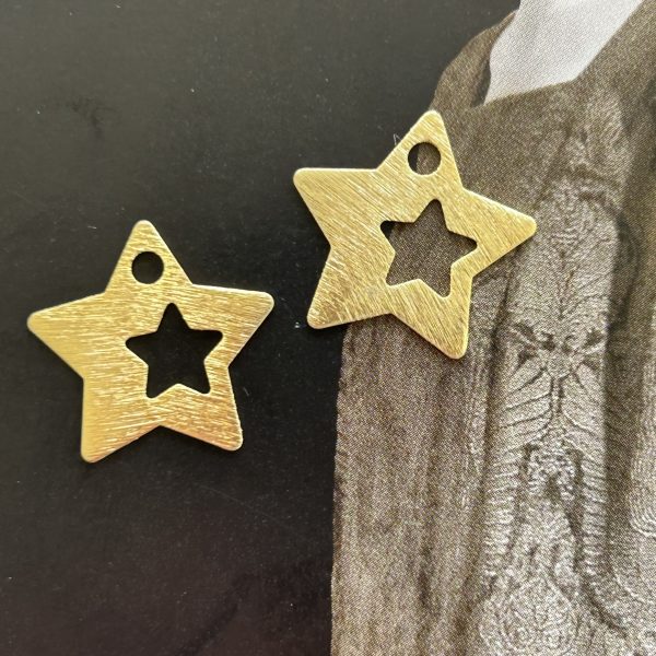 Pendant Estrellita Calada Petit Gold - Colección Brasil - 18 mm - 1 unidad