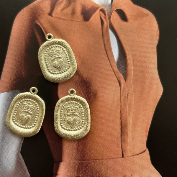 Pendant Corazón Corona Mate Gold - Colección Brasil - 20 mm - 1 unidad