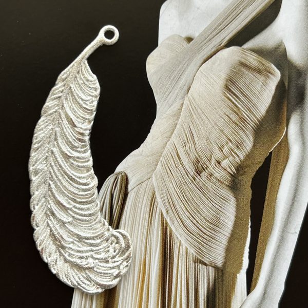 Pendant Pluma Mate Silver - Colección Brasil - 60 mm - 1 unidad