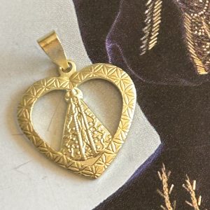 Pendant Corazón Virgencita Gold - Colección Brasil - 17 mm - 1 unidad
