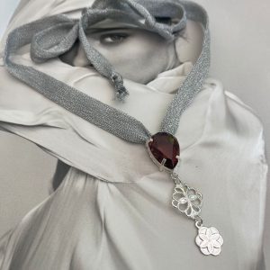 Collar Fiesta Cristal Granate Cinta Plata Colgantes Enchape Plata 950 Colección Praga One of a Kind