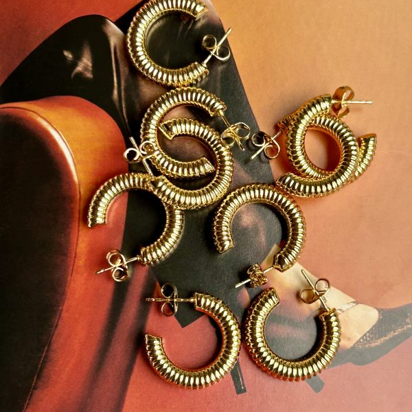 Aro Adela Gold 2.5cm Colección Gold Addict