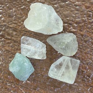 Piedra Fluorita Rústica Green 2 cm aprox   Pack 5 unidades Colección Texturas & Colores