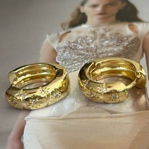 9333634d-cf18-46e6-a5f6-dd06269cae36 Aro Constelación Petit 1.5 cm Gold Colección Gold Addict