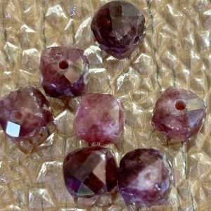 Piedra Jade Facetado Red Wine 0.7 cm Pack 7 unidades Colección Texturas & Colores