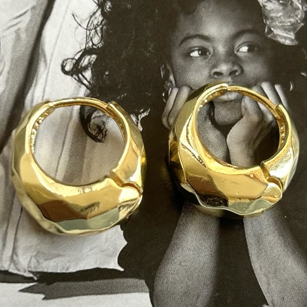 Aro Ana Pabla  Gold 2 cm Colección Gold Addict