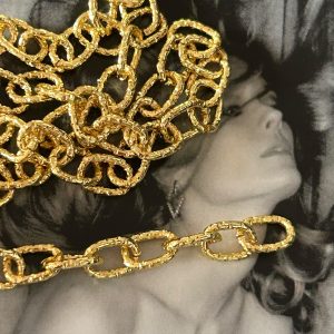 910e6107-e542-4d7c-afcd-0f7c4ab3d30a Cadena Metro Textura Ovalada Gold Eslabón 1 cm Colección Gold Addict