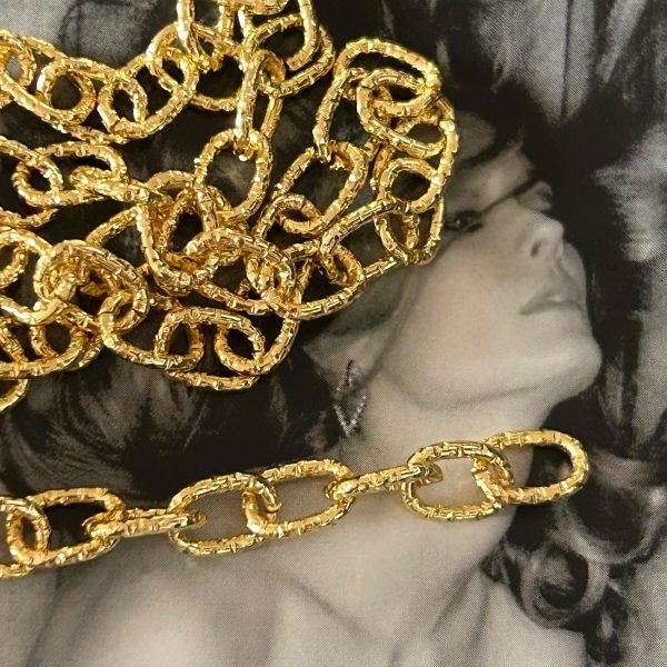 Cadena Metro Textura Ovalada Gold Eslabón 1 cm Colección Gold Addict